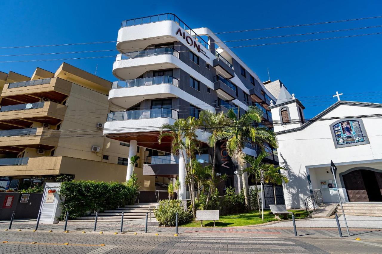 Confortavel Loft Com Vista Para O Mar - Condominio Com Piscina Bombinhas Exterior photo